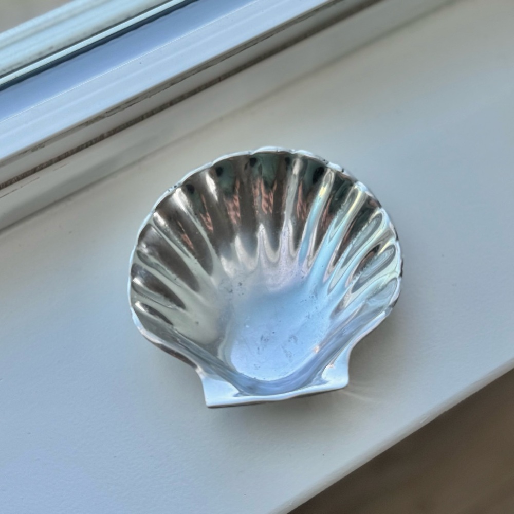 Pewter Shell trinket disk